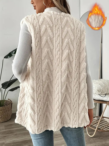 Knitted cardigan for women with luxurious upper material Lune London