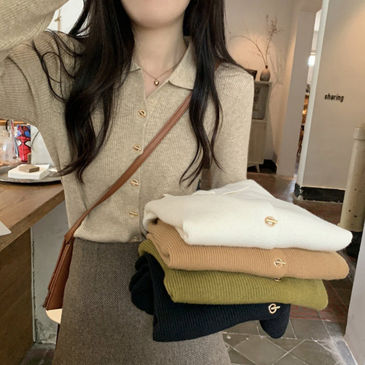 Femme Pull Tricot Élégant avec Détails de Boutons et Motif de Côtes Fines Chic & Stil