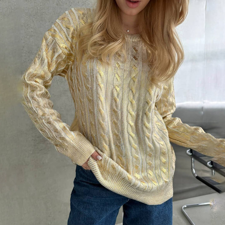 Chunky knit sweater for women with detailed braid pattern and oversized cut Lune London