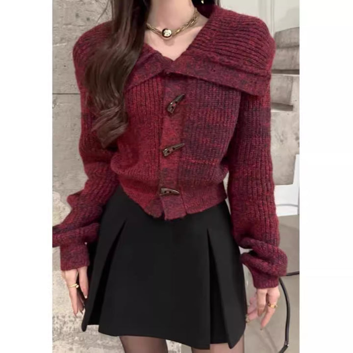 Cardigan pour femmes avec col stylé et boutons décoratifs Chic & Stil