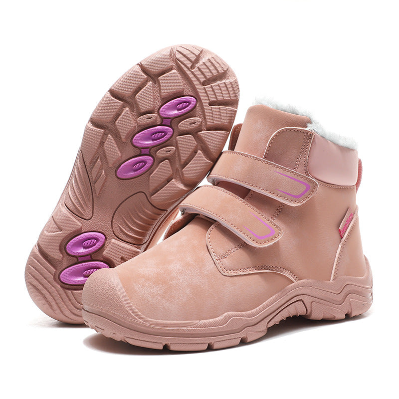 Insulated winter boots for women with practical Velcro closure Lune London