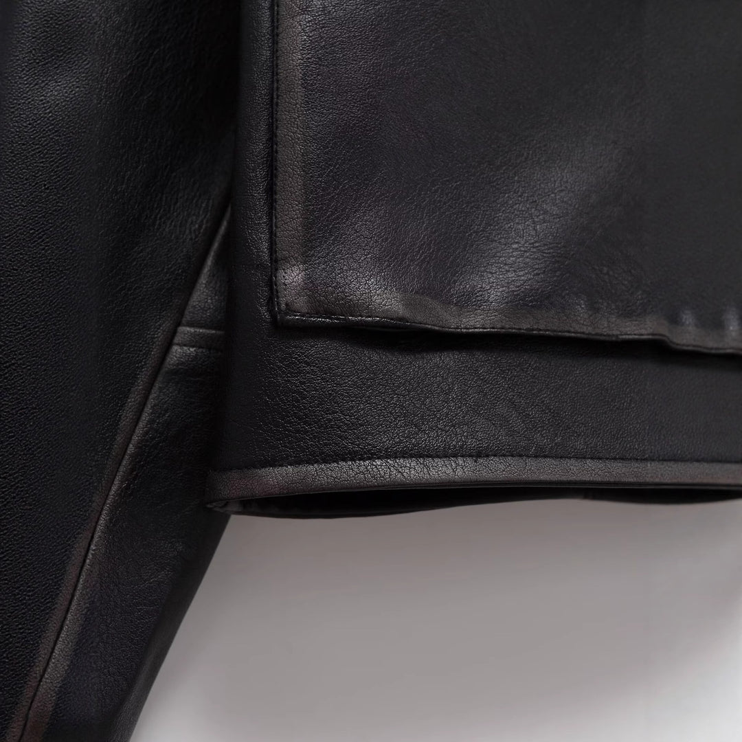 Cropped leather jacket for women with practical pockets Lune London