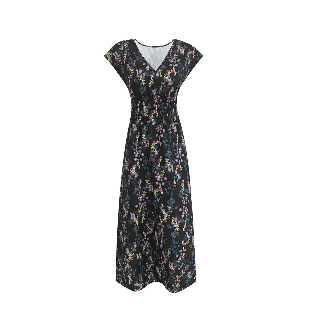 Women’s maxi dress with floral paisley pattern and flattering cut Lune London