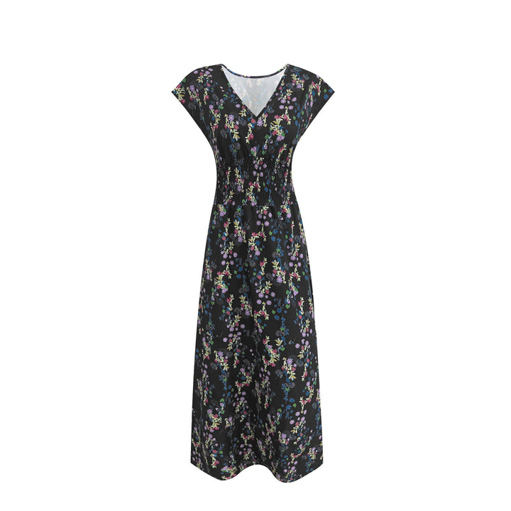 Women’s maxi dress with floral paisley pattern and flattering cut Lune London