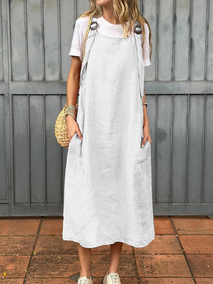 Casual linen dress for women with practical pockets and adjustable straps Lune London