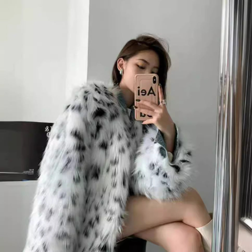 Ladies Trendy Faux Fur Jacket with Eye-Catching Pattern and Voluminous Fit Lune London