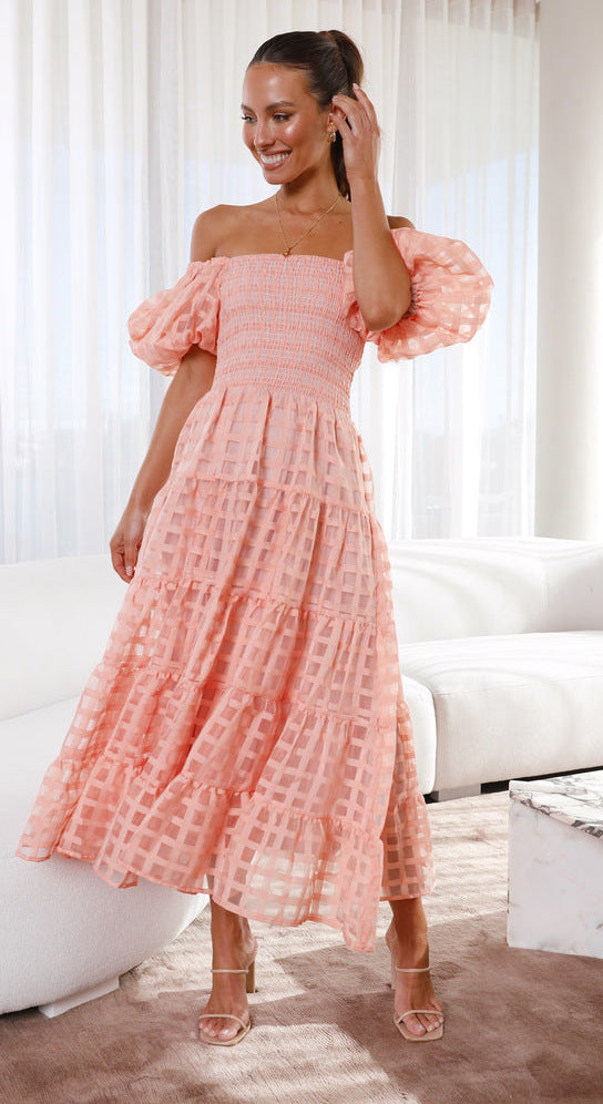 Robe maxi pour femmes avec des manches bouffantes aérées et un corsage froncé Chic & Stil
