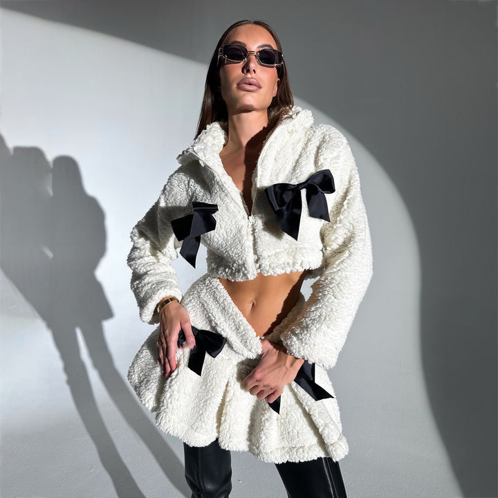 Stylish hooded jacket for women with decorative knots and a voluminous fit Lune London
