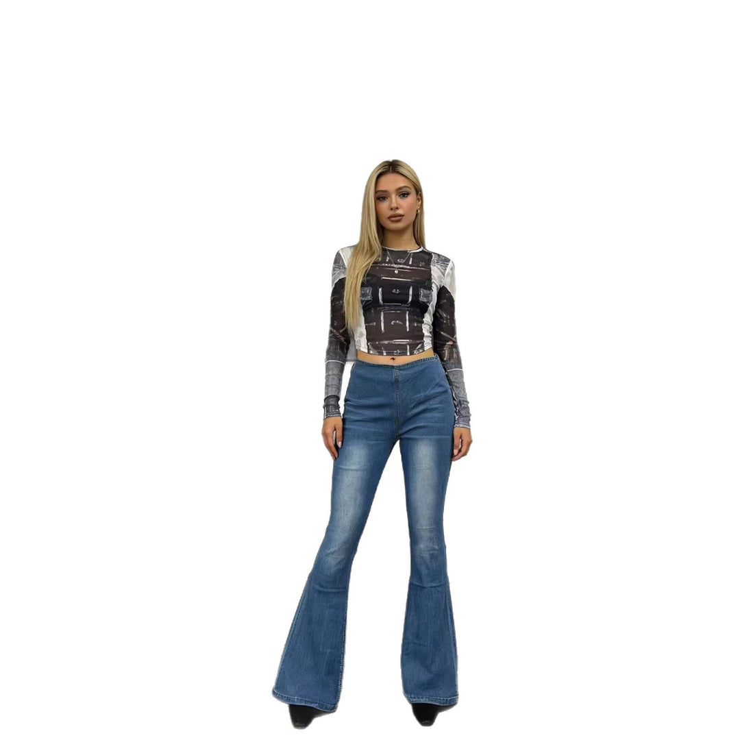 Women's fashionable flared jeans with high waist and comfortable fit Lune London