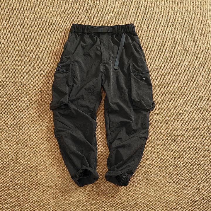 Men's cargo pants with practical pockets and elastic waistband Lune London