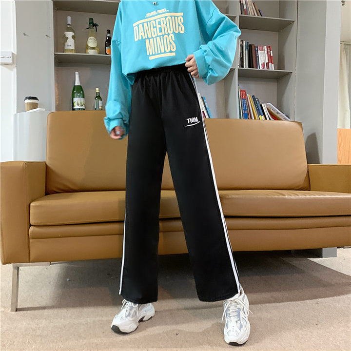 Pantalons décontractés sportifs pour femmes avec des rayures modernes Chic & Stil