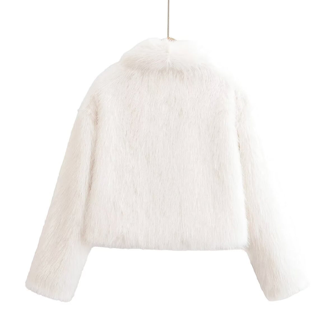 Faux fur jacket for women with modern design Lune London