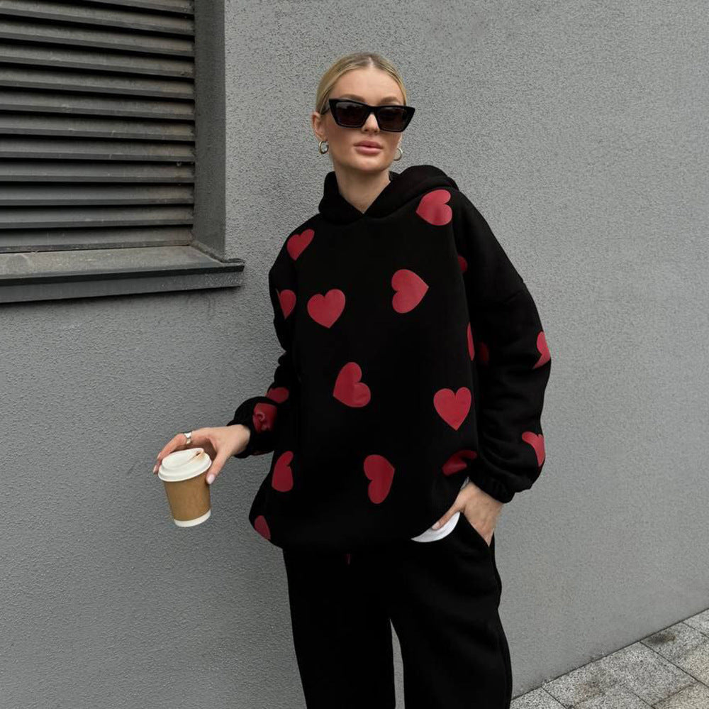 Hoodie for women with heart patterns and comfortable fit Lune London