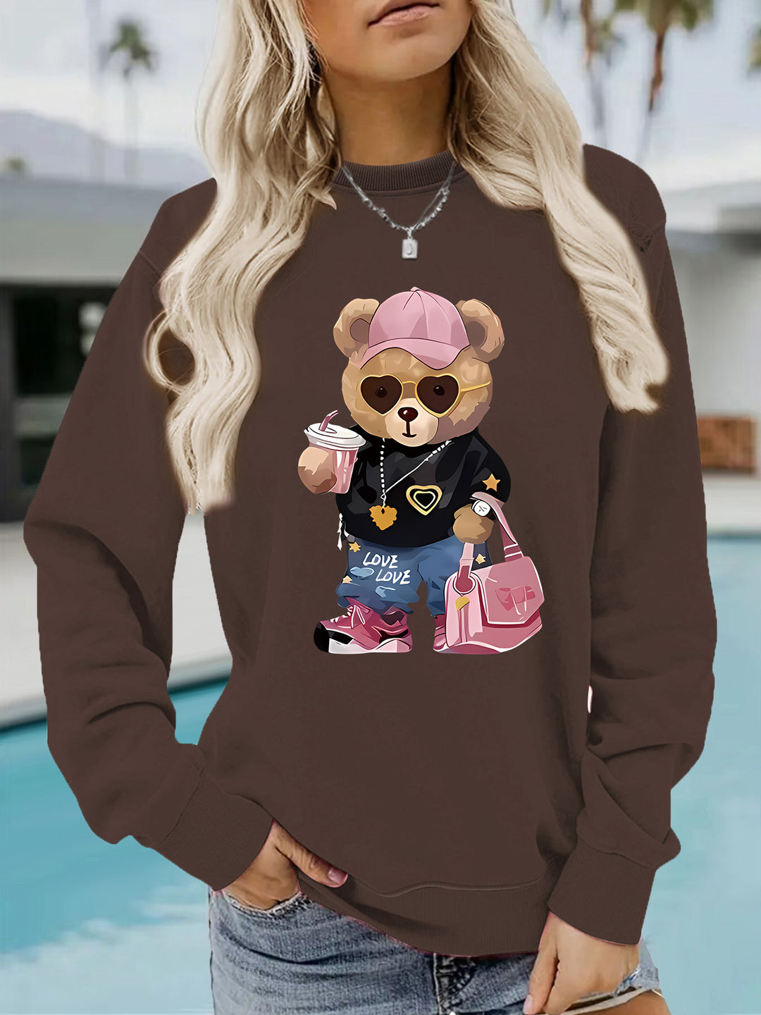 Sweatshirt pour femmes avec design unique de ourson de dessin animé et lettrage tendance Chic & Stil