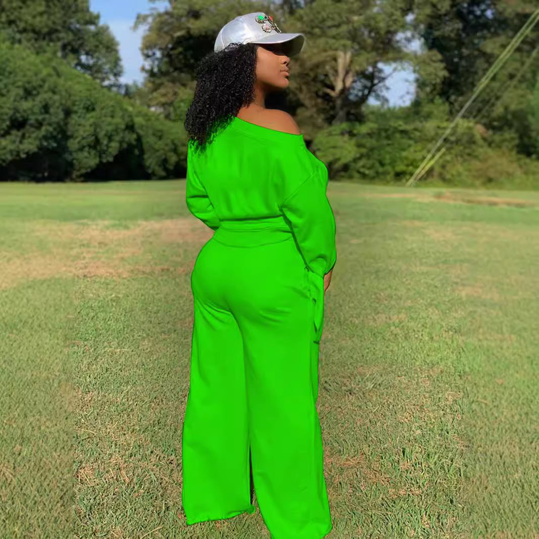 Two-piece casual set for women with a loose fit and off-shoulder design Lune London