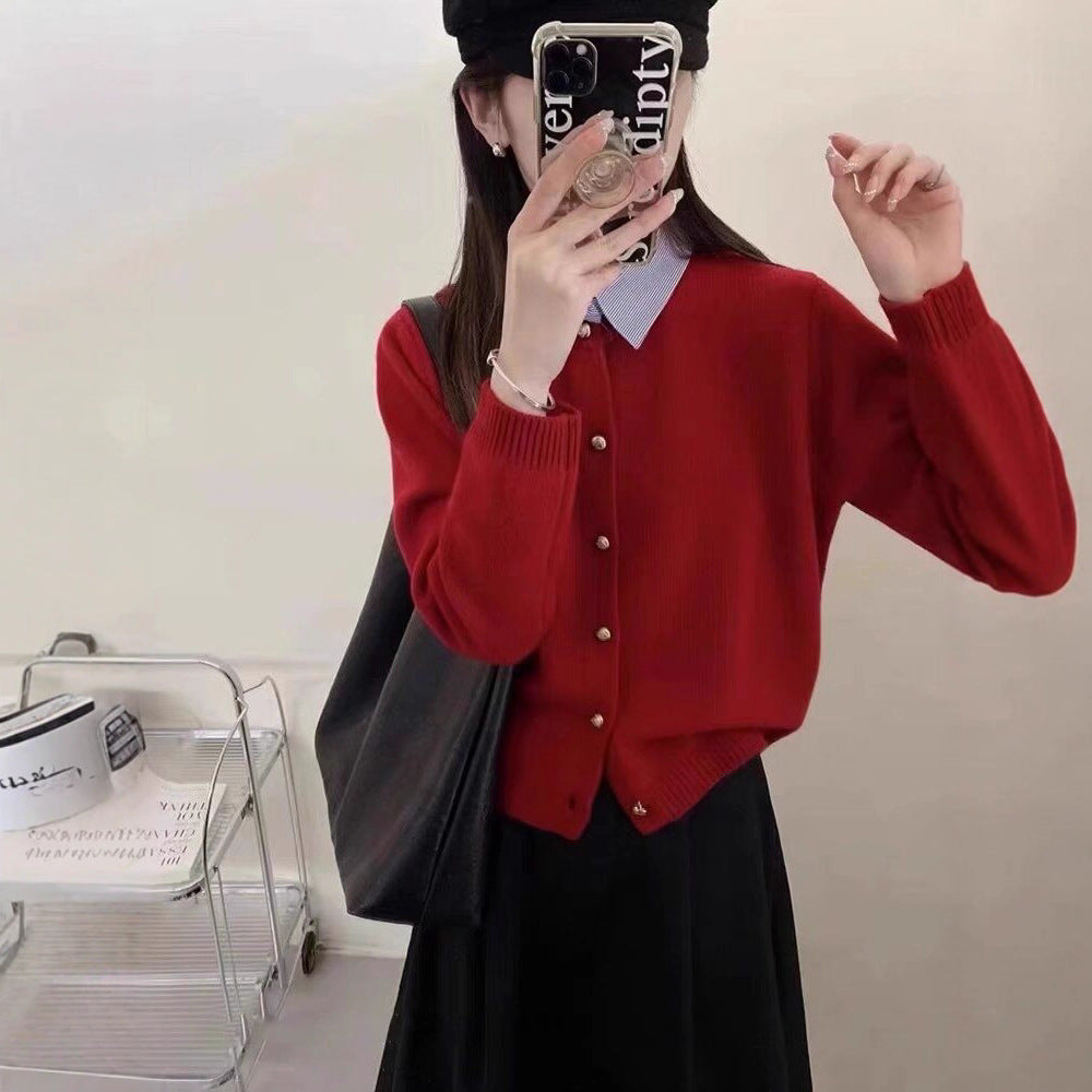 Cardigan en maille fine pour femmes avec détails en boutons dorés Chic & Stil