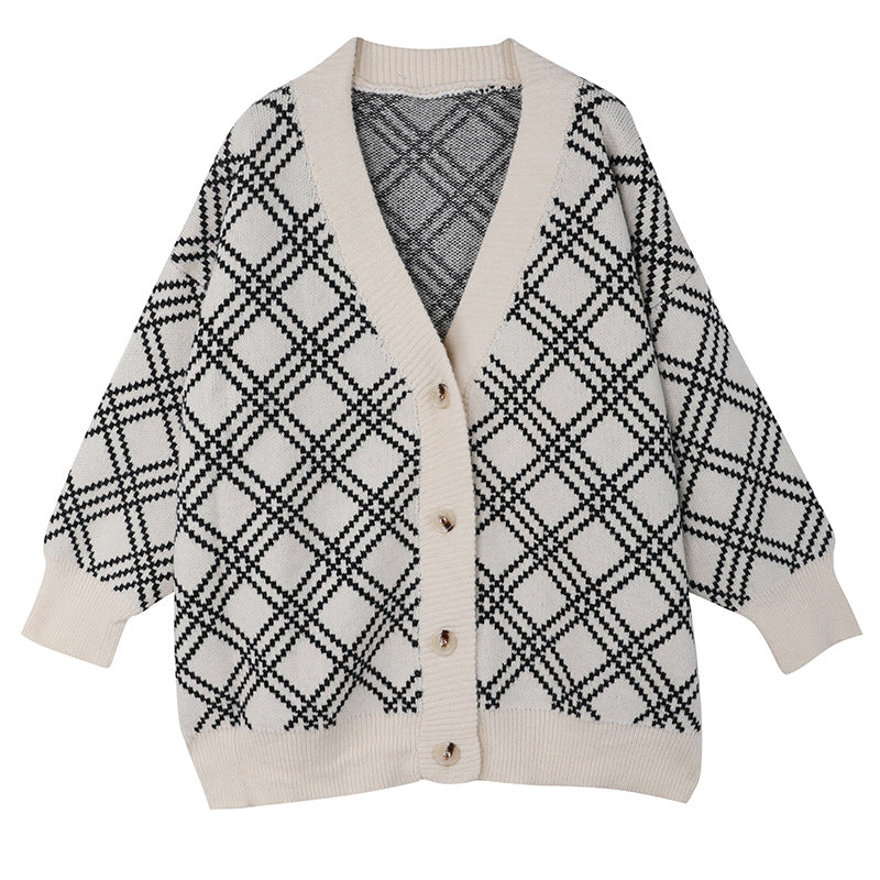 Ladies comfortable cardigan with classic plaid pattern and wooden buttons Lune London