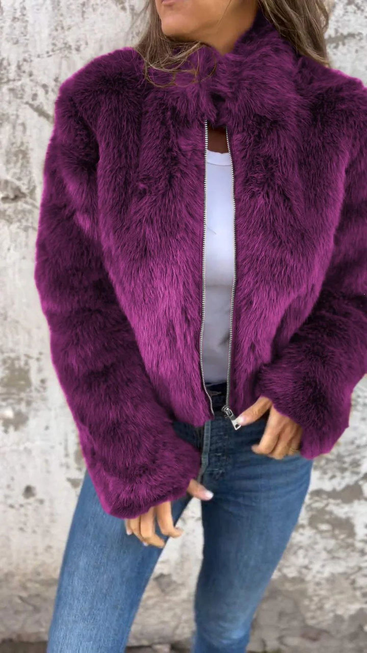 Ladies cozy and fashionable fleece jacket with high collar and zipper Lune London