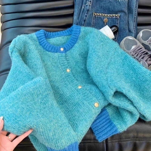 Cardigan doux pour femmes avec boutons luxueux et poignets contrastés Chic & Stil