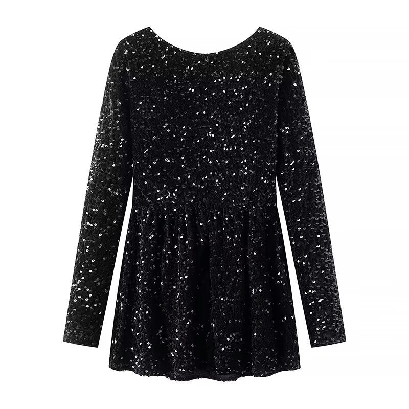 Sparkling evening dress for women with an elegant A-line cut Lune London