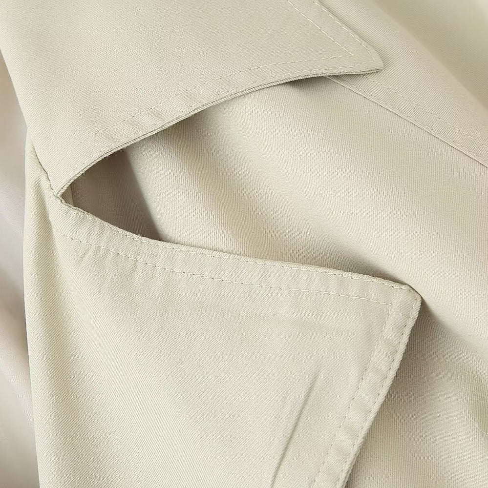 Casual trench coat for women with practical tie loop and elegant collar Lune London