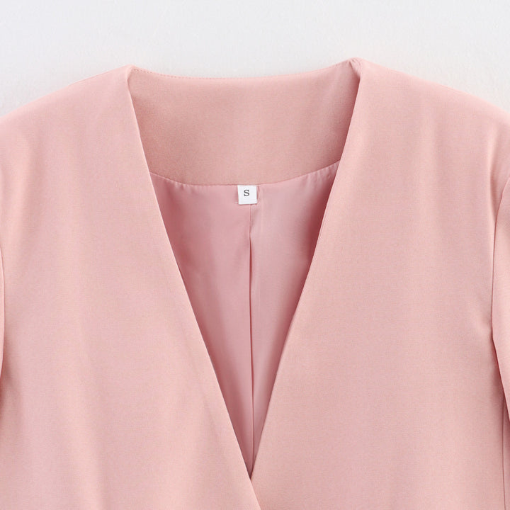 Blazer jacket for women with elegant cut and modern pockets Lune London