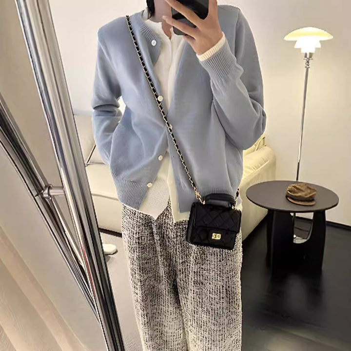 Ladies elegant cardigan with button details and soft material Lune London