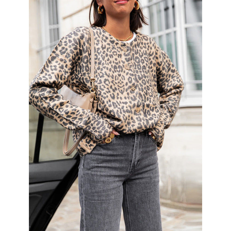Trendy cardigan for women with animal print Lune London