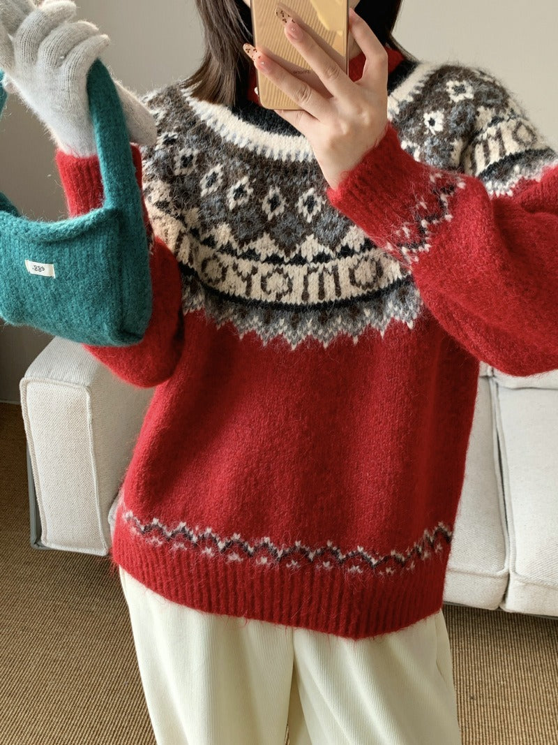 Chunky knit sweater for women with contemporary Norwegian patterns Lune London