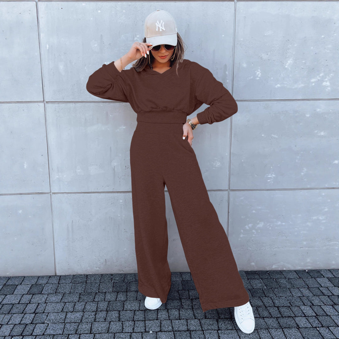 Combinaison décontractée pour femmes avec jambes larges et capuche pratique Chic & Stil