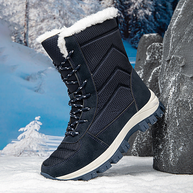 Women's winter boots with non-slip sole and insulated inner lining Lune London