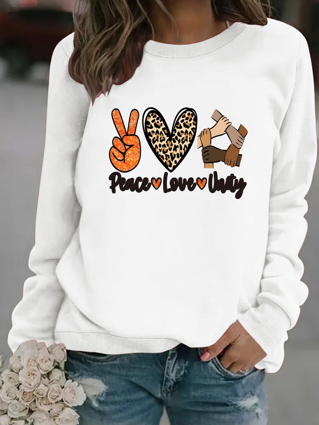 Sweatshirt pour femmes avec un design créatif Paix, Amour & Unité Chic & Stil