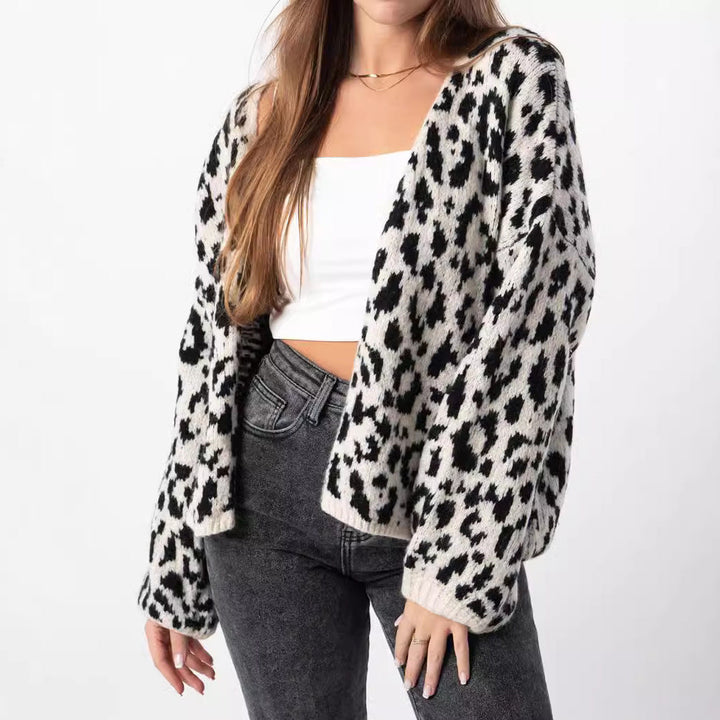 Women's Chunky Knit Cardigan with Stylish Leopard Pattern and Comfortable Oversized Details Lune London
