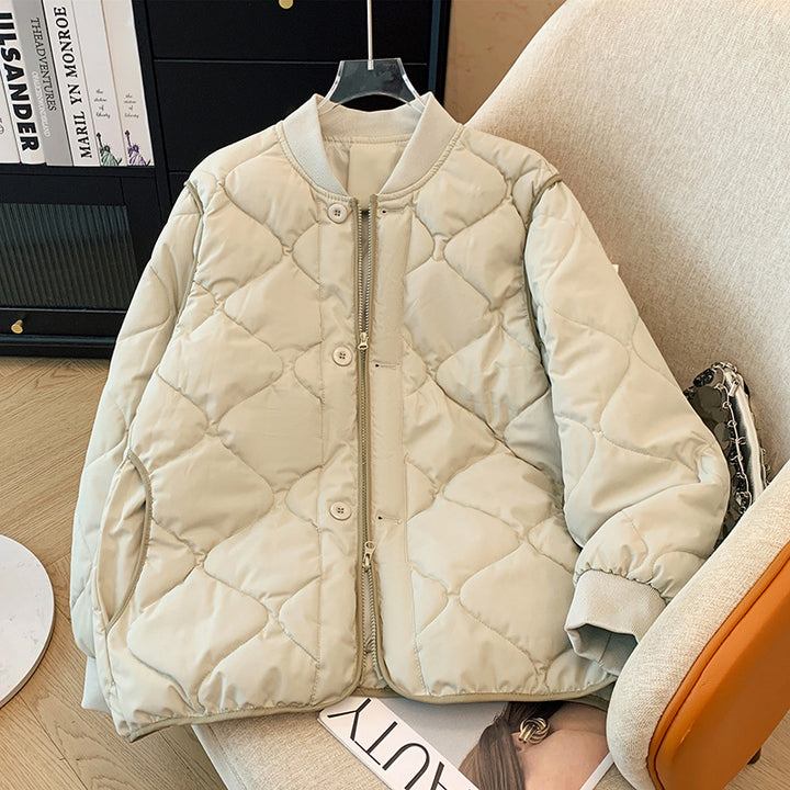 Ladies quilted jacket with zip and practical pockets Lune London