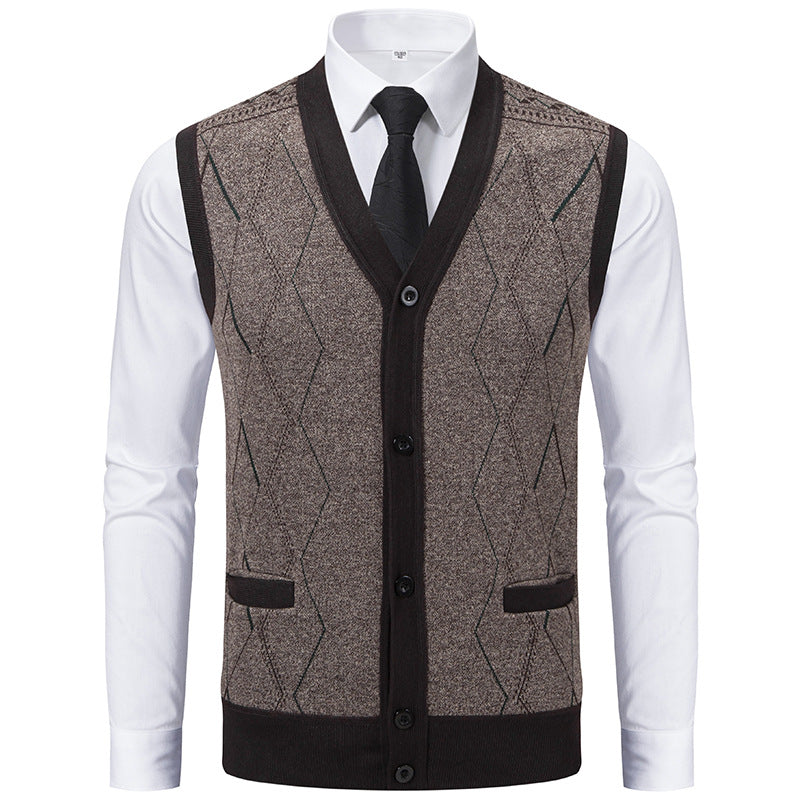 Men's Fashionable Knitted Vest with Sophisticated Patterns and Practical Pockets Lune London