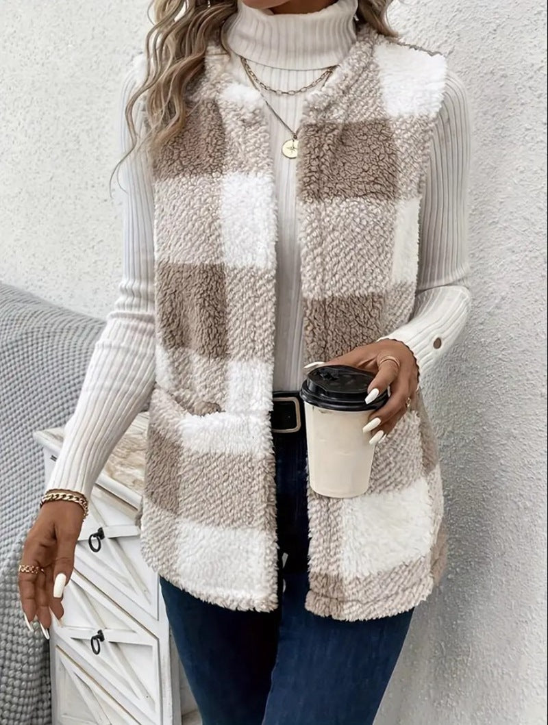 Ladies soft vest with side pockets and modern check pattern Lune London