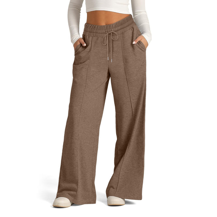 Loose leisure pants for women with elastic waistband and practical side pockets Lune London