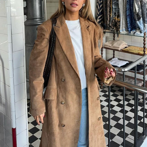 Women Elegant long coat with double buttoning and practical pockets Lune London