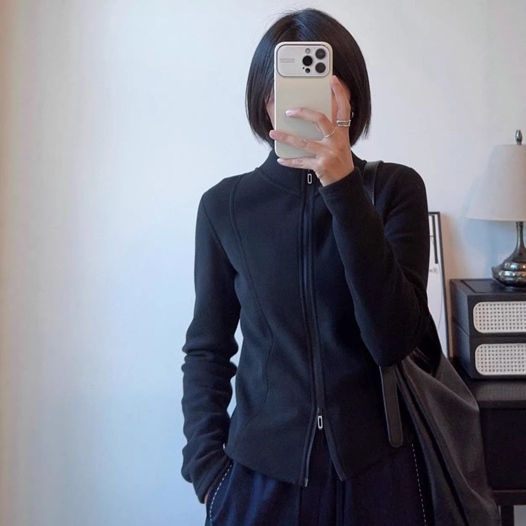 Veste en polaire pour femmes avec col montant innovant et coupe sportive Chic & Stil