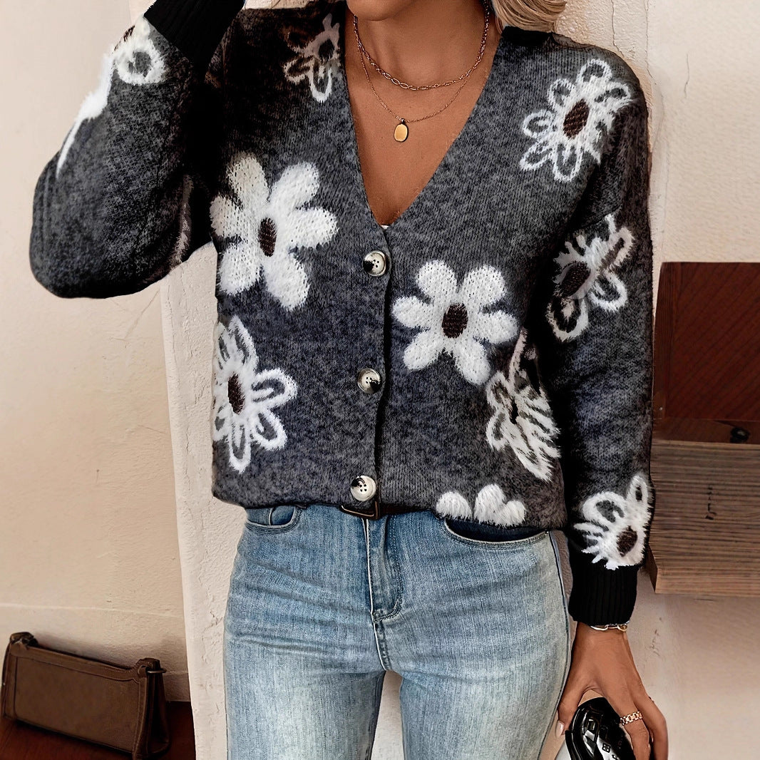 Ladies floral cardigan with V-neck and buttons Lune London