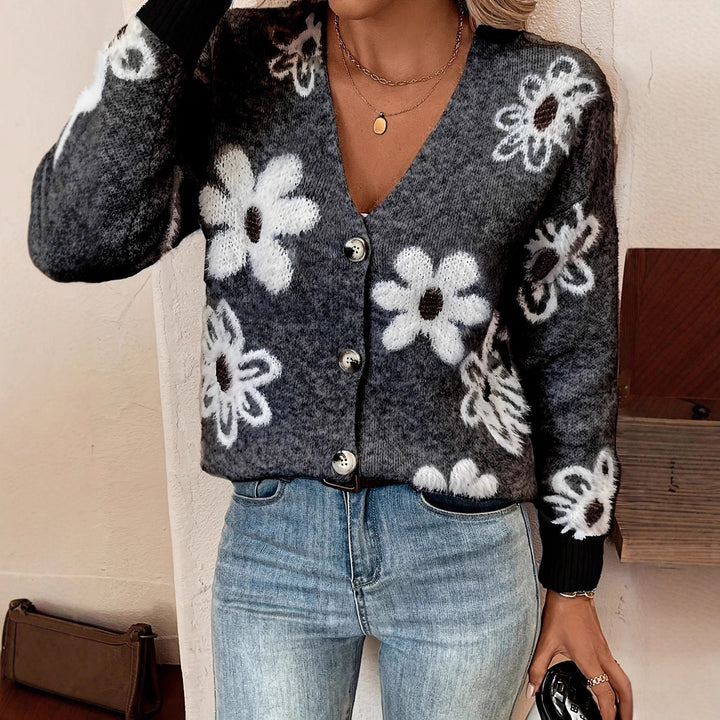 Ladies floral cardigan with V-neck and buttons Lune London