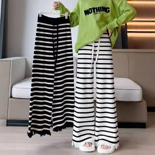 Ladies Elegant Striped Palazzo Pants in Ribbed Knit Lune London