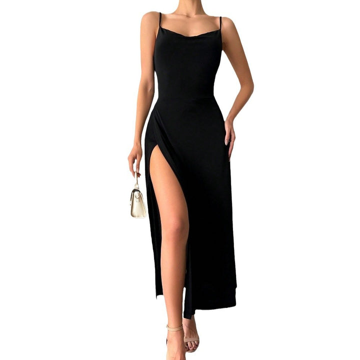 Robe maxi pour femmes avec une fente séduisante et des bretelles spaghetti élégantes Chic & Stil