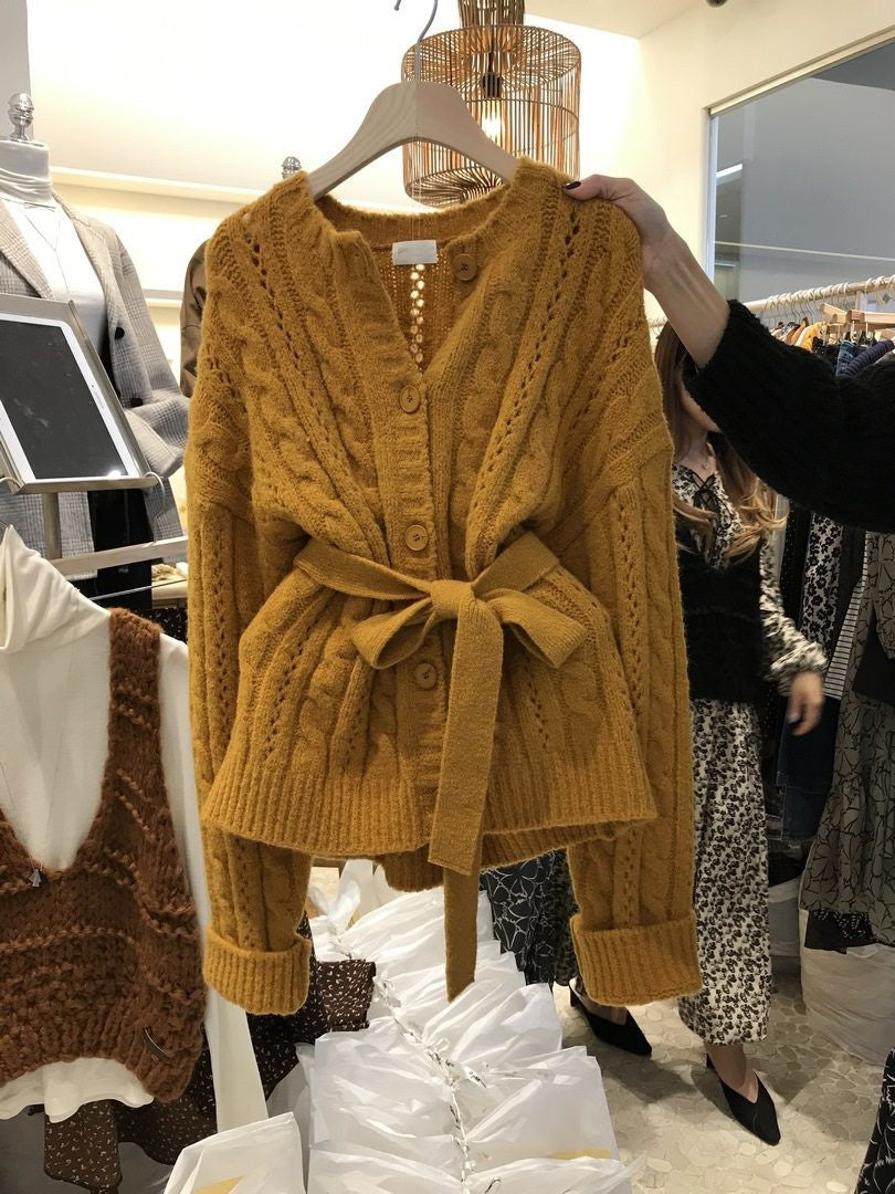 Knitted women's jacket with waist belt and embossed pattern Lune London