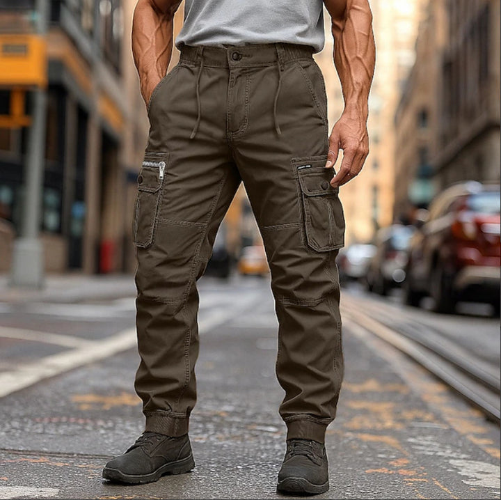 Men's cargo pants with multiple pockets and flexible fit Lune London