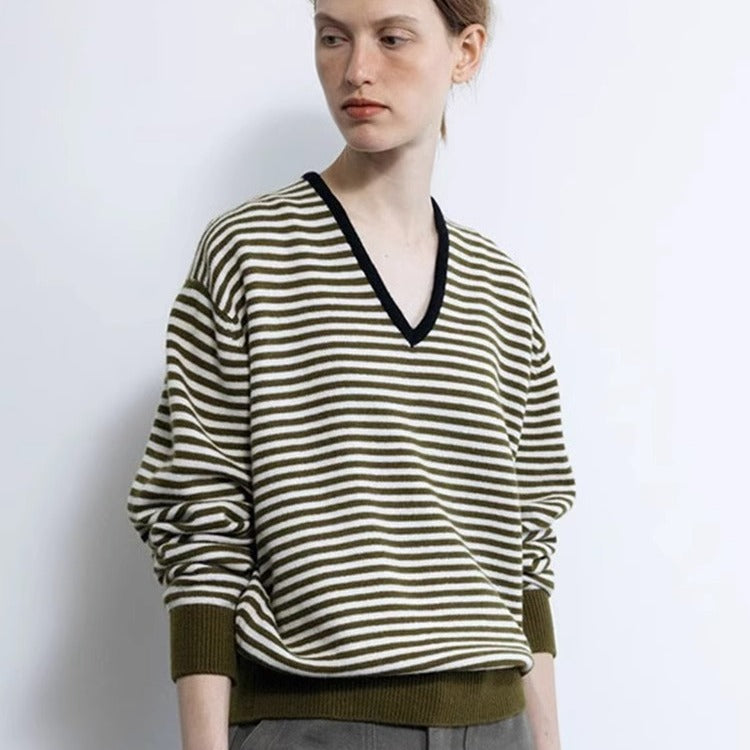 Pull rayé à col en V pour femmes Chic & Stil