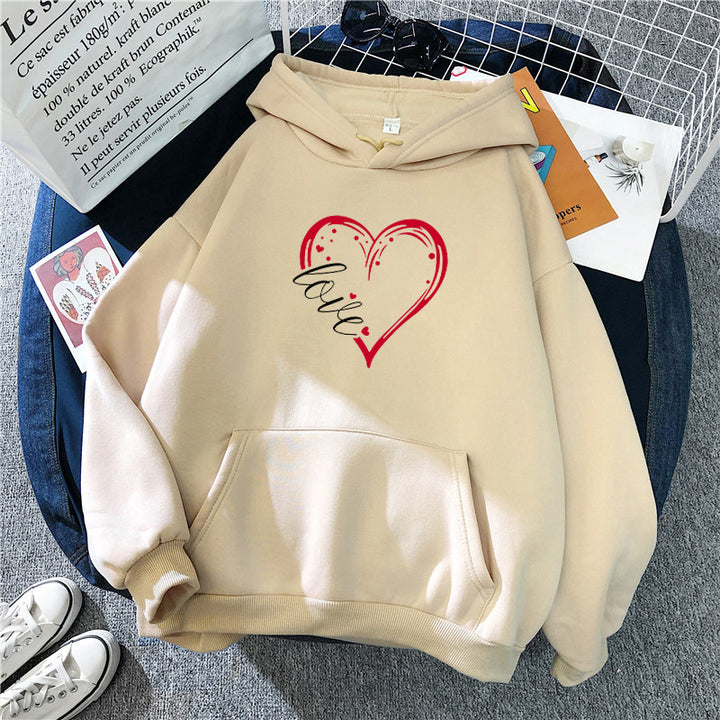 Women's hoodie with romantic heart design and high-quality fleece Chic & Stil