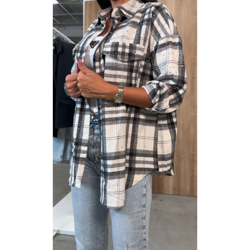 Chemise décontractée à carreaux pour femmes en coupe oversized avec poches poitrine pratiques Chic & Stil