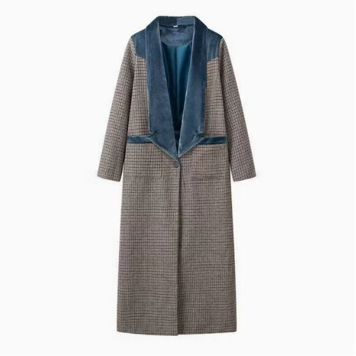 Elegant long sleeve women's coat with velvet accents Lune London
