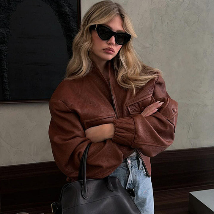 Veste en cuir synthétique stylée pour femmes avec détail décoratif Chic & Stil